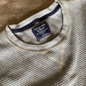 Men’s Abercrombie & Fitch Grey Waffleknot Shirt Size Large